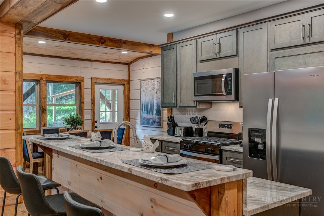 1015 Pine Ridge Road Beech Mountain, NC 28604 - Photo 12 of 41