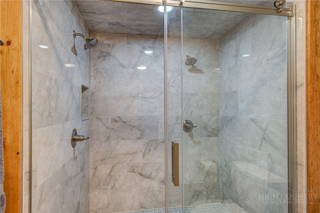 1015 Pine Ridge Road Beech Mountain, NC 28604 - Photo 17 of 41