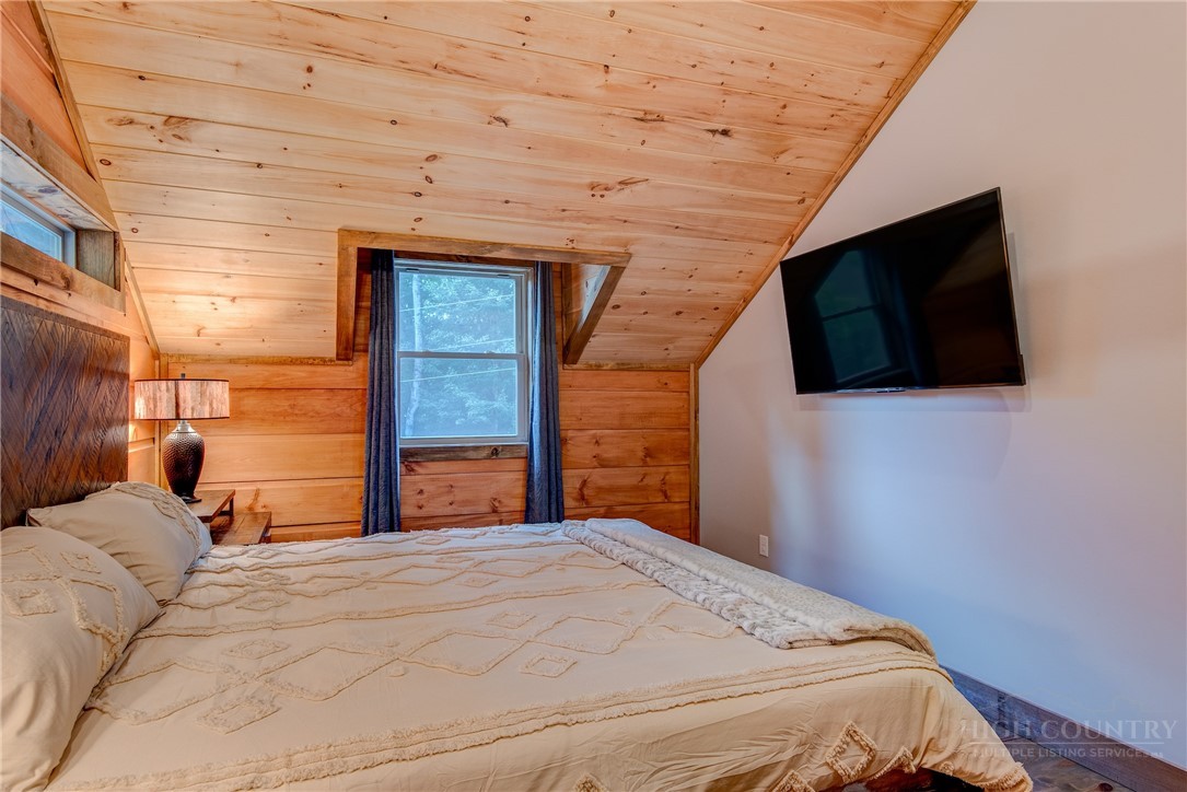 1015 Pine Ridge Road Beech Mountain, NC 28604 - Photo 25 of 41