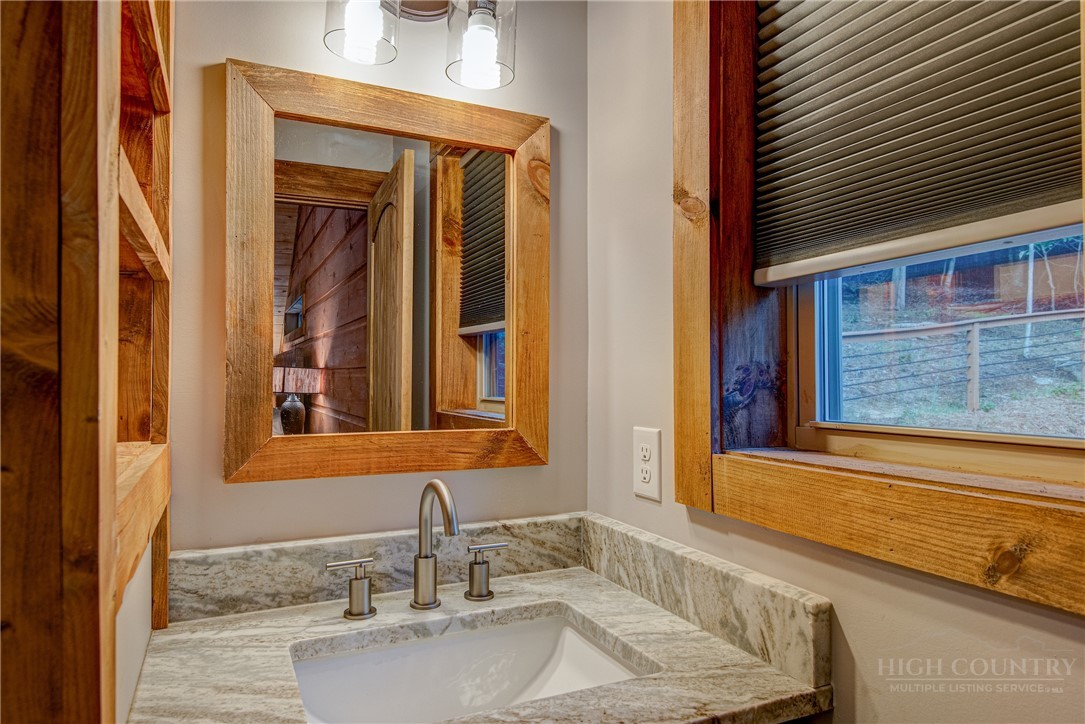 1015 Pine Ridge Road Beech Mountain, NC 28604 - Photo 26 of 41