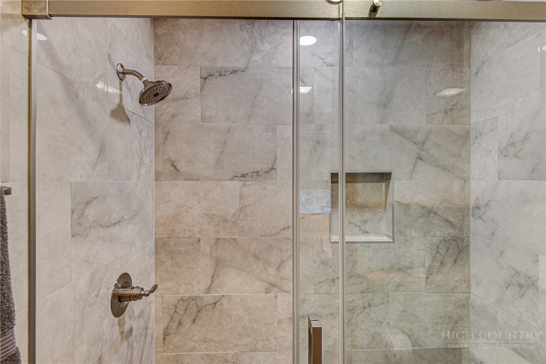 1015 Pine Ridge Road Beech Mountain, NC 28604 - Photo 27 of 41