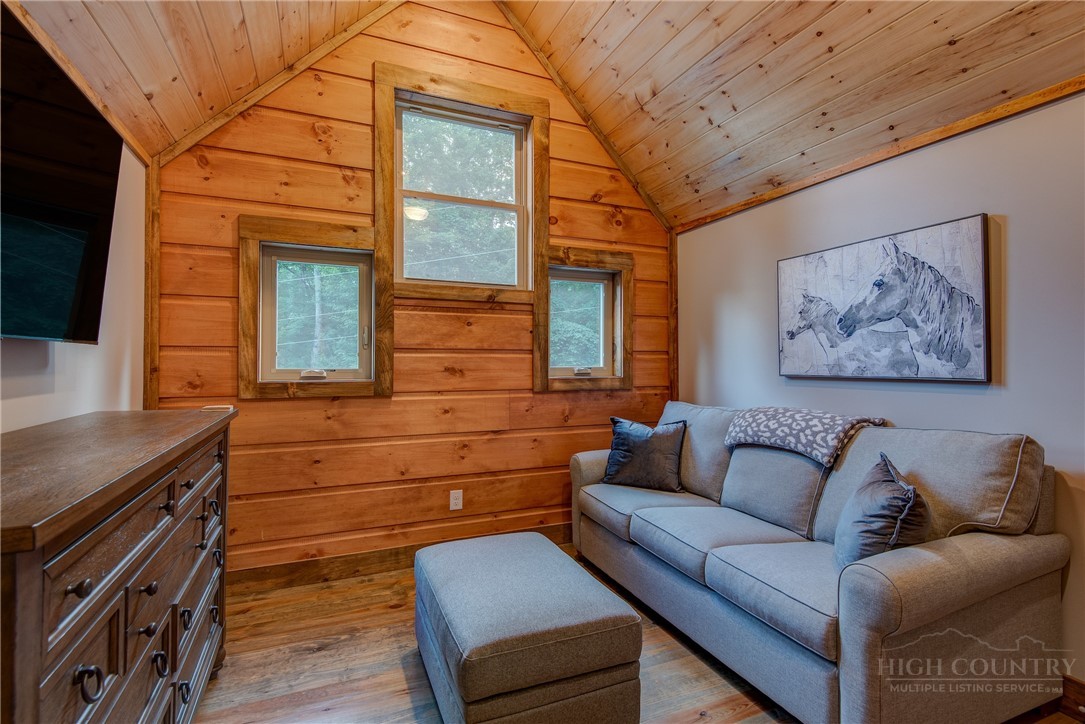 1015 Pine Ridge Road Beech Mountain, NC 28604 - Photo 28 of 41