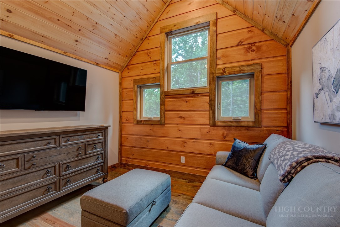 1015 Pine Ridge Road Beech Mountain, NC 28604 - Photo 29 of 41