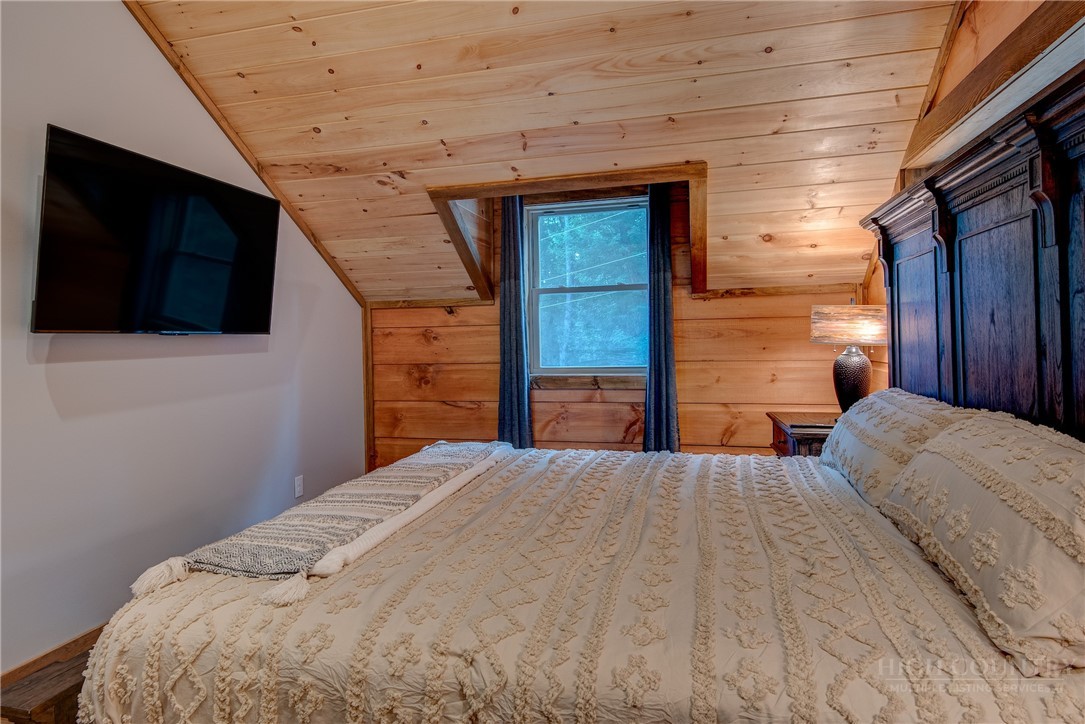 1015 Pine Ridge Road Beech Mountain, NC 28604 - Photo 31 of 41