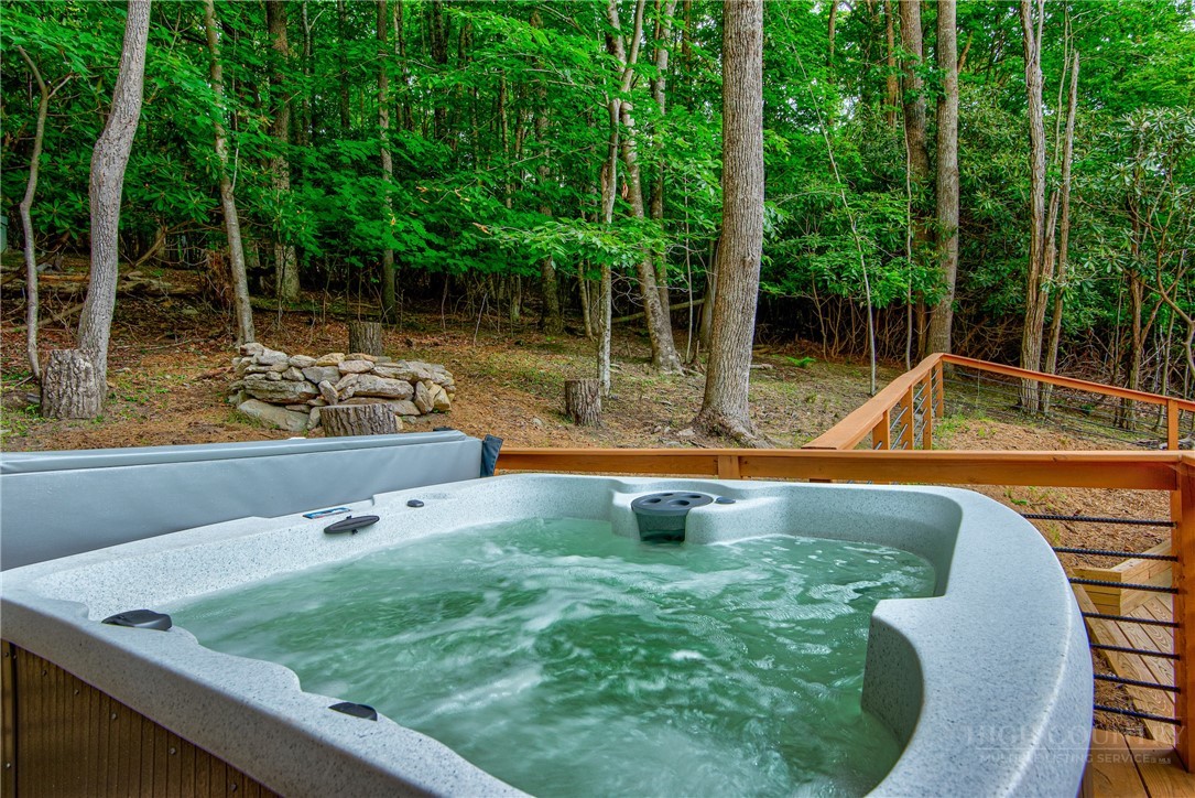 1015 Pine Ridge Road Beech Mountain, NC 28604 - Photo 34 of 41