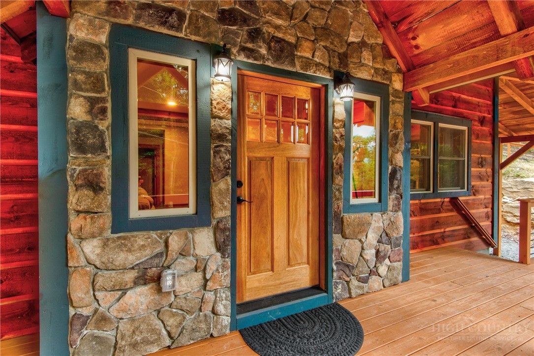 1015 Pine Ridge Road Beech Mountain, NC 28604 - Photo 4 of 41