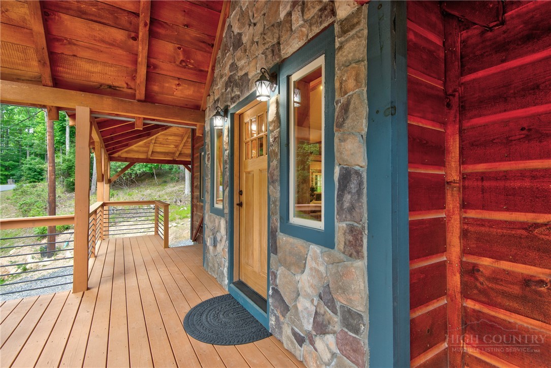 1015 Pine Ridge Road Beech Mountain, NC 28604 - Photo 5 of 41