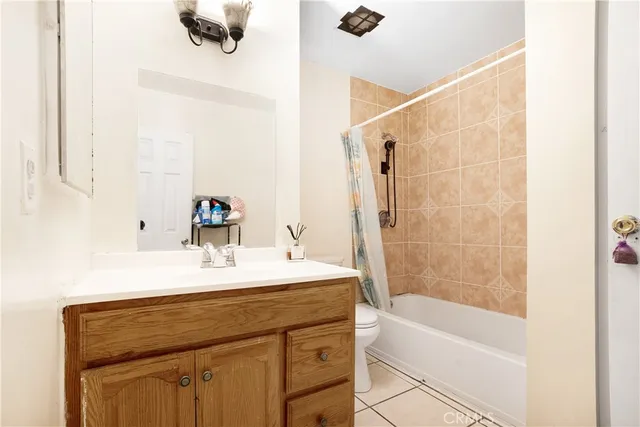 $474,000 | 1602 North King Street, Unit J1, Santa Ana, CA 92706