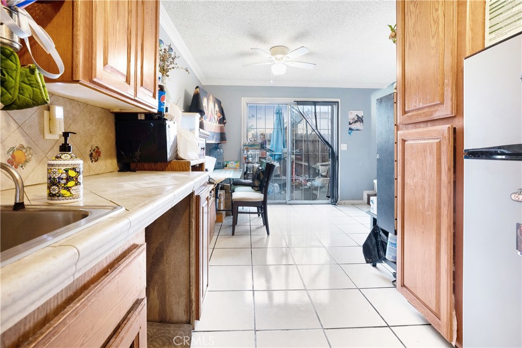 1602 North King Street, Unit J1 Santa Ana, CA 92706 - Photo 6 of 28