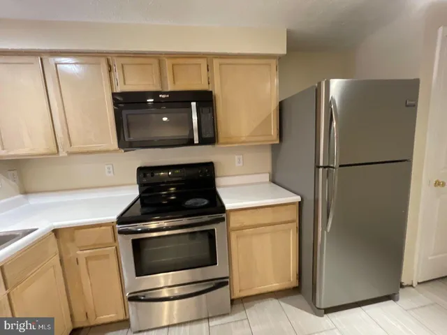 $2,200 | 6013 Same Song Square, Unit I52, Columbia, MD 21044