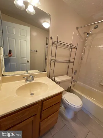 $2,200 | 6013 Same Song Square, Unit I52, Columbia, MD 21044