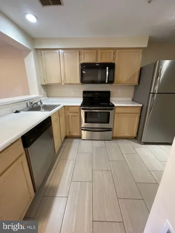 $2,200 | 6013 Same Song Square, Unit I52, Columbia, MD 21044