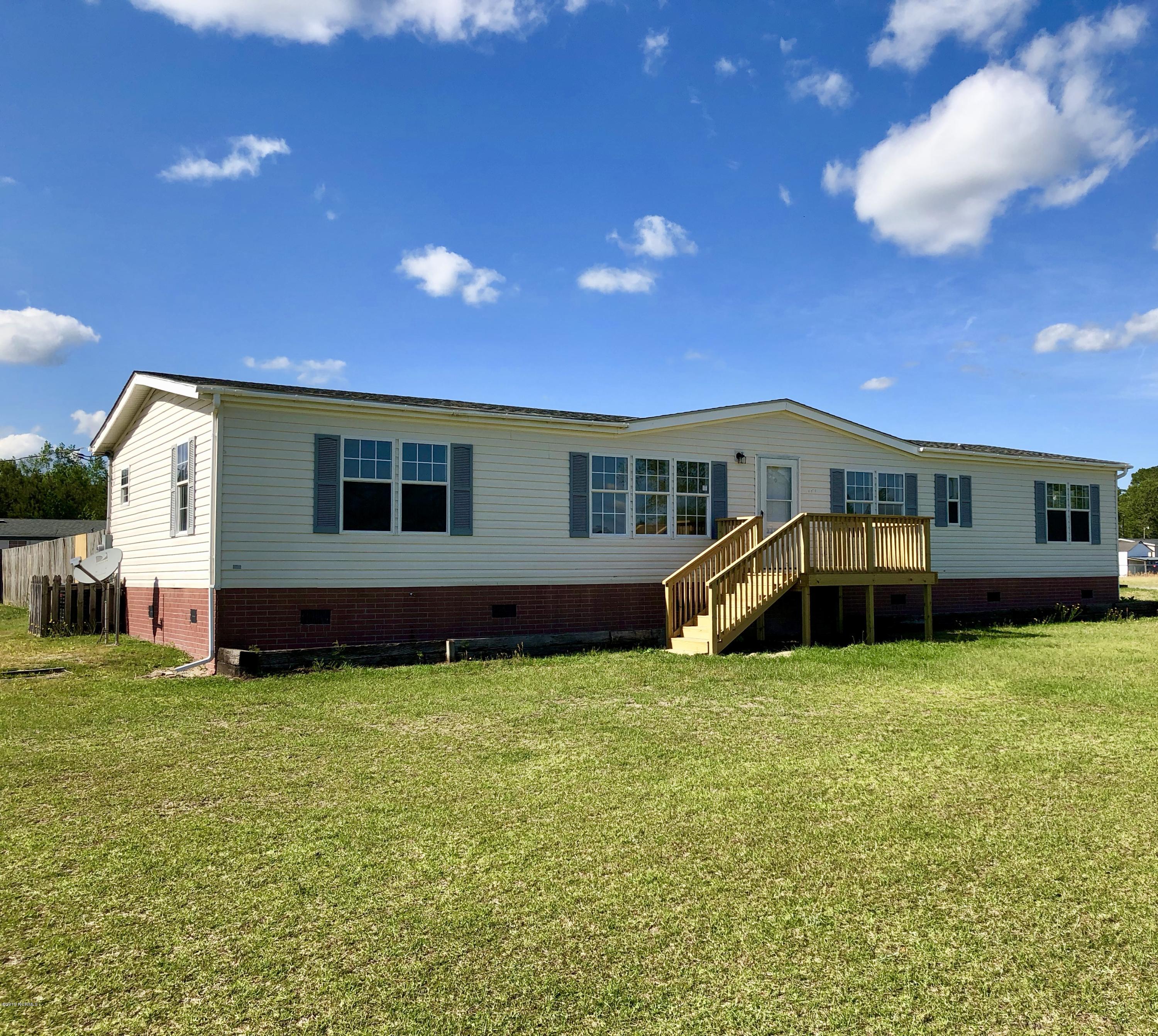 151 Chris Road Vanceboro, NC 28586 - Photo 2 of 13 fullsizeoutput_fc