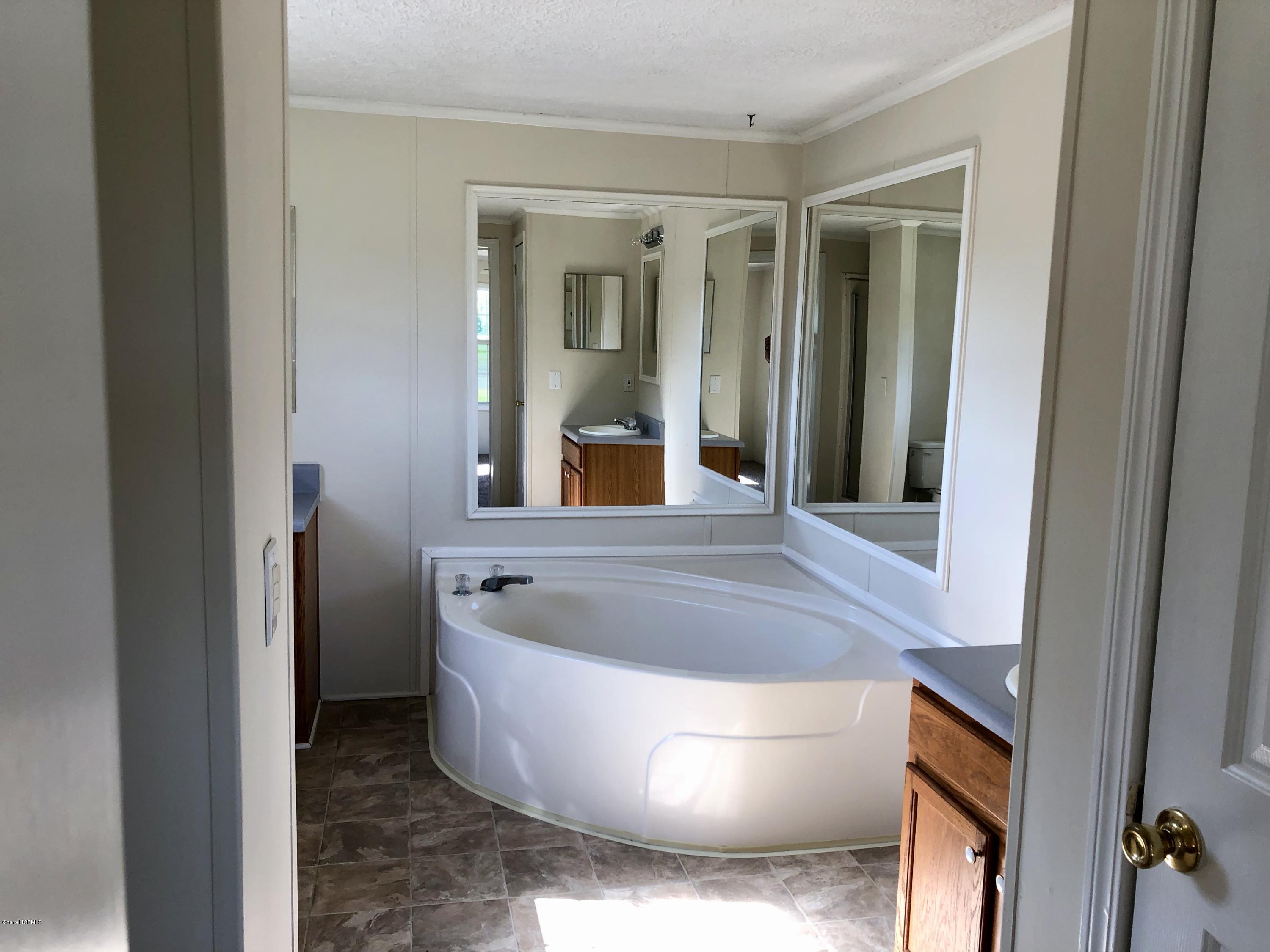 151 Chris Road Vanceboro, NC 28586 - Photo 10 of 13 fullsizeoutput_f4
