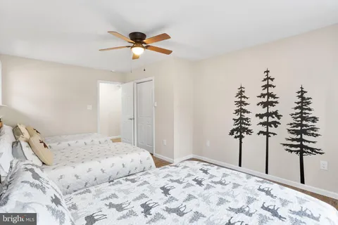 $725,000 | 49 Forest Drive, Lake Harmony, PA 18624