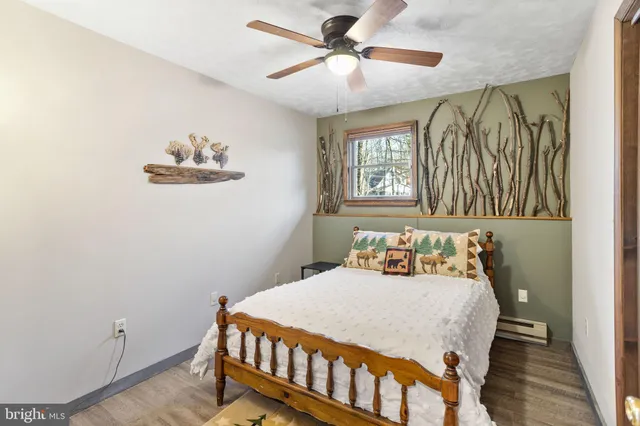 $725,000 | 49 Forest Drive, Lake Harmony, PA 18624