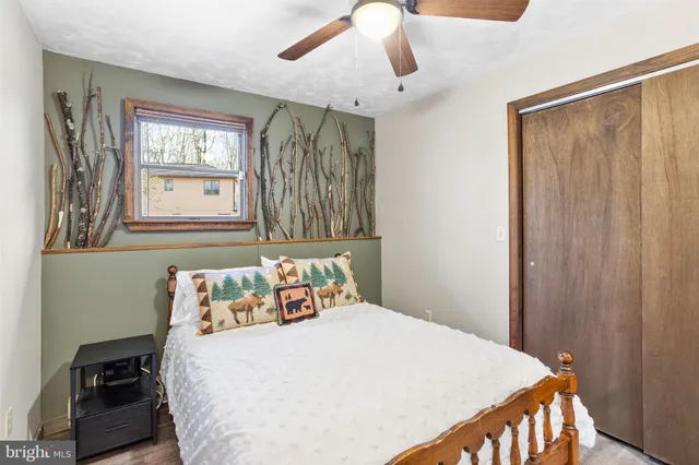 $725,000 | 49 Forest Drive, Lake Harmony, PA 18624