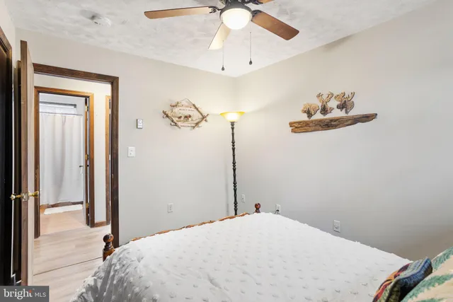 $725,000 | 49 Forest Drive, Lake Harmony, PA 18624