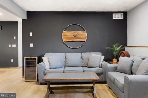 $725,000 | 49 Forest Drive, Lake Harmony, PA 18624