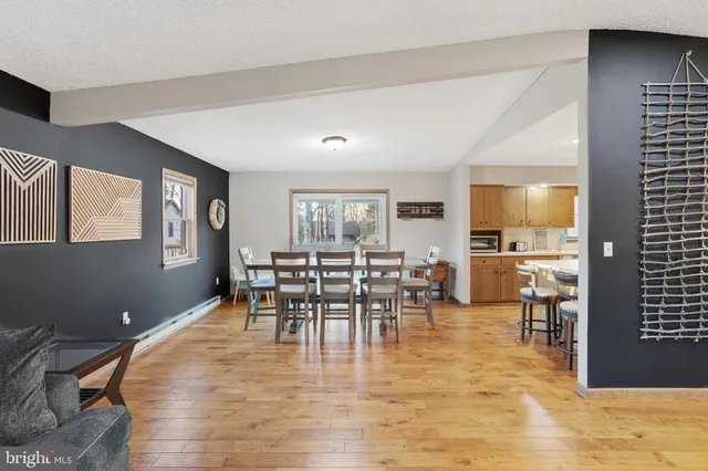 $725,000 | 49 Forest Drive, Lake Harmony, PA 18624