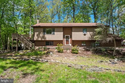 $725,000 | 49 Forest Drive, Lake Harmony, PA 18624