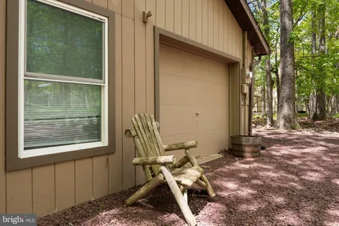 $725,000 | 49 Forest Drive, Lake Harmony, PA 18624