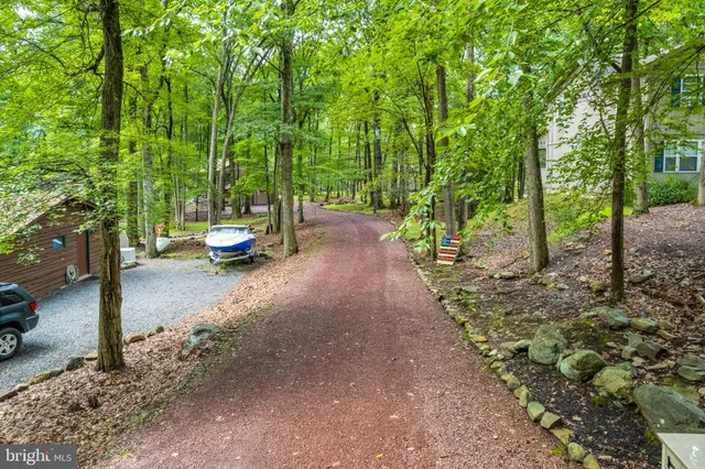 $725,000 | 49 Forest Drive, Lake Harmony, PA 18624