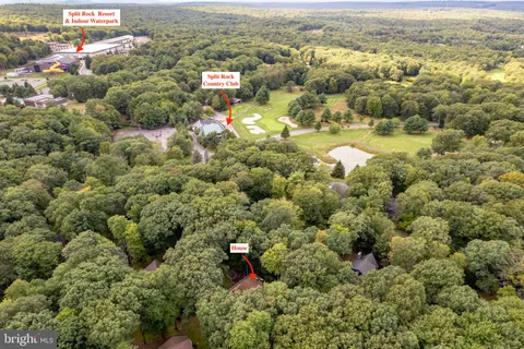 $725,000 | 49 Forest Drive, Lake Harmony, PA 18624