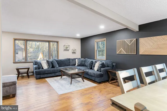 $725,000 | 49 Forest Drive, Lake Harmony, PA 18624