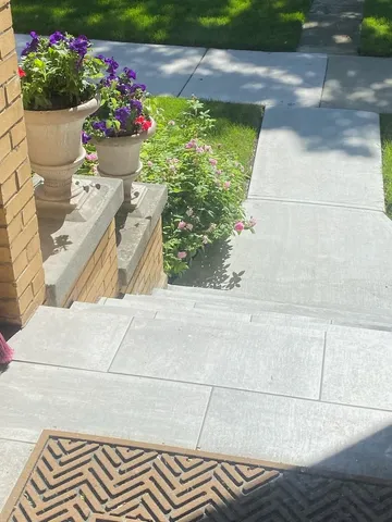 $449,999 | 2100 North Leamington Avenue, Chicago, IL 60639