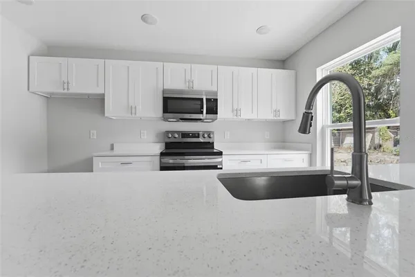 $289,000 | 2107 Suanee Avenue, Eustis, FL 32726