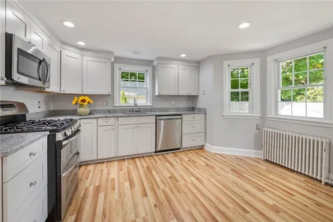 $599,000 | 16 Elm Avenue, East Providence, RI 02916