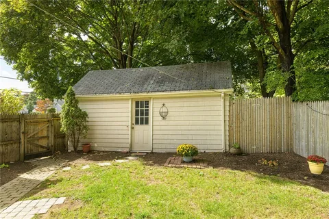 $599,000 | 16 Elm Avenue, East Providence, RI 02916