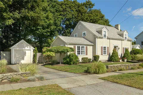 $599,000 | 16 Elm Avenue, East Providence, RI 02916