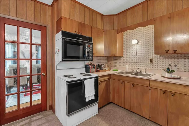 $435,000 | 58 Summit Street, East Providence, RI 02914