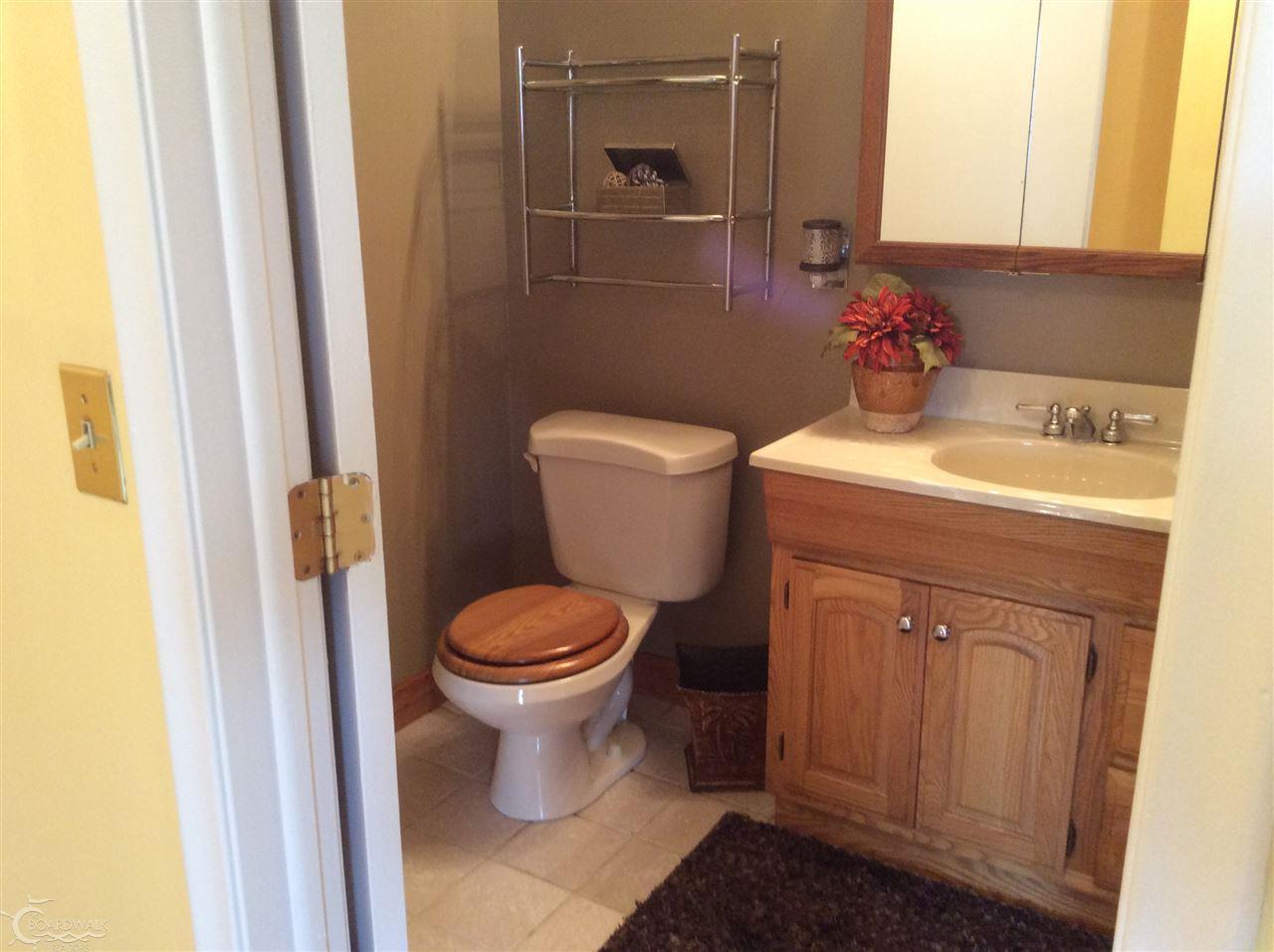 51114 South Foster Road New Baltimore, MI 48047 - Photo 21 of 38 31351749-20.JPG