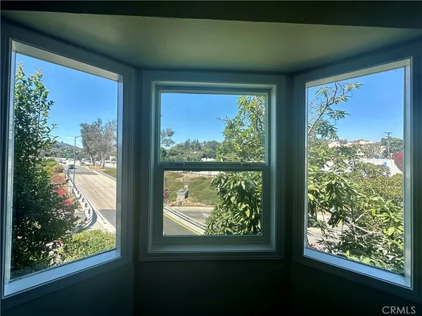 $2,150 | 6324 Franklin Avenue, Los Angeles, CA 90028