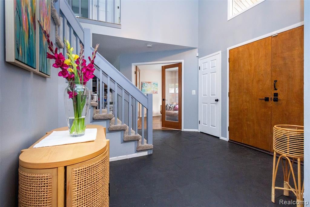 2509 Munster Road Rochester Hills, MI 48309 - Photo 5 of 58 Gallery Image 5