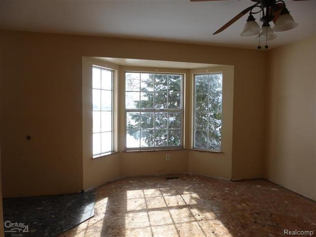 14116 Hough Road Allenton, MI 48002 - Photo 5 of 16 5.JPG