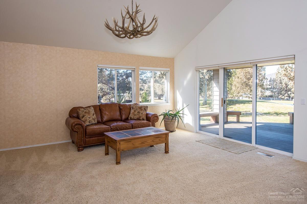 2191 Condor Court Redmond, OR 97756 - Photo 7 of 25 Gallery Image 7