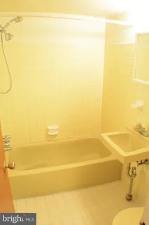 $1,500 | 3411 Cresson Street, Unit 4, Philadelphia, PA 19129