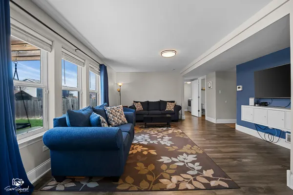 $390,000 | 2813 Twin Falls Drive, Plainfield, IL 60586