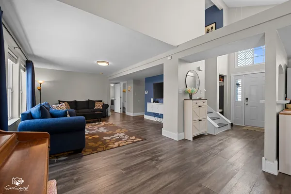 $390,000 | 2813 Twin Falls Drive, Plainfield, IL 60586