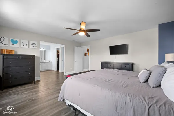 $390,000 | 2813 Twin Falls Drive, Plainfield, IL 60586