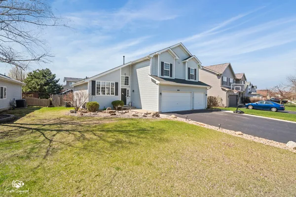 $390,000 | 2813 Twin Falls Drive, Plainfield, IL 60586