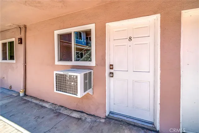 $2,000 | 6735 Elmer Avenue, Unit 8, North Hollywood, CA 91606