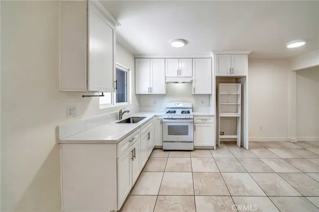 $2,000 | 6735 Elmer Avenue, Unit 8, North Hollywood, CA 91606