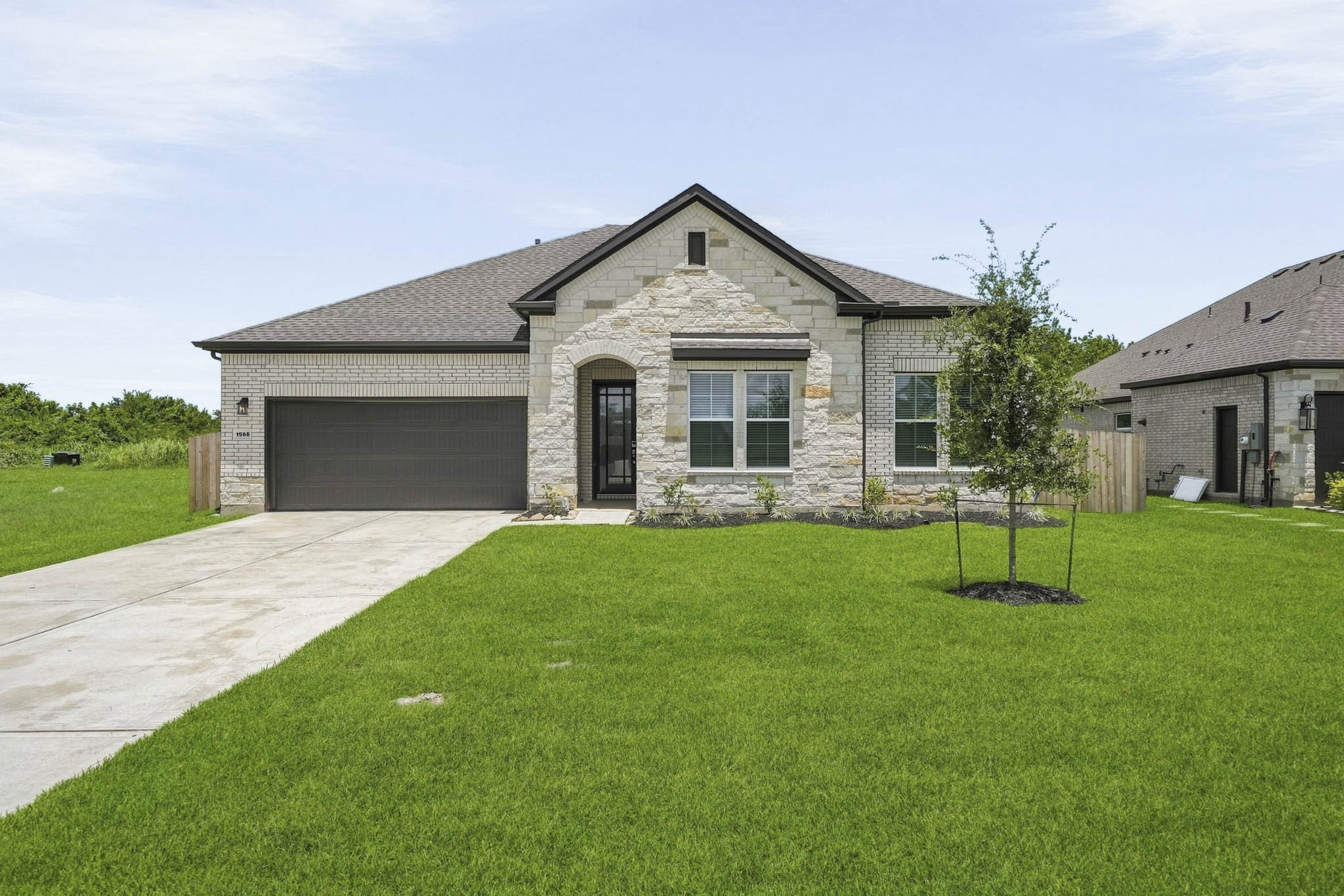 1568 Elm Place Angleton, TX 77515 - Photo 1 of 24 Gallery Image 1