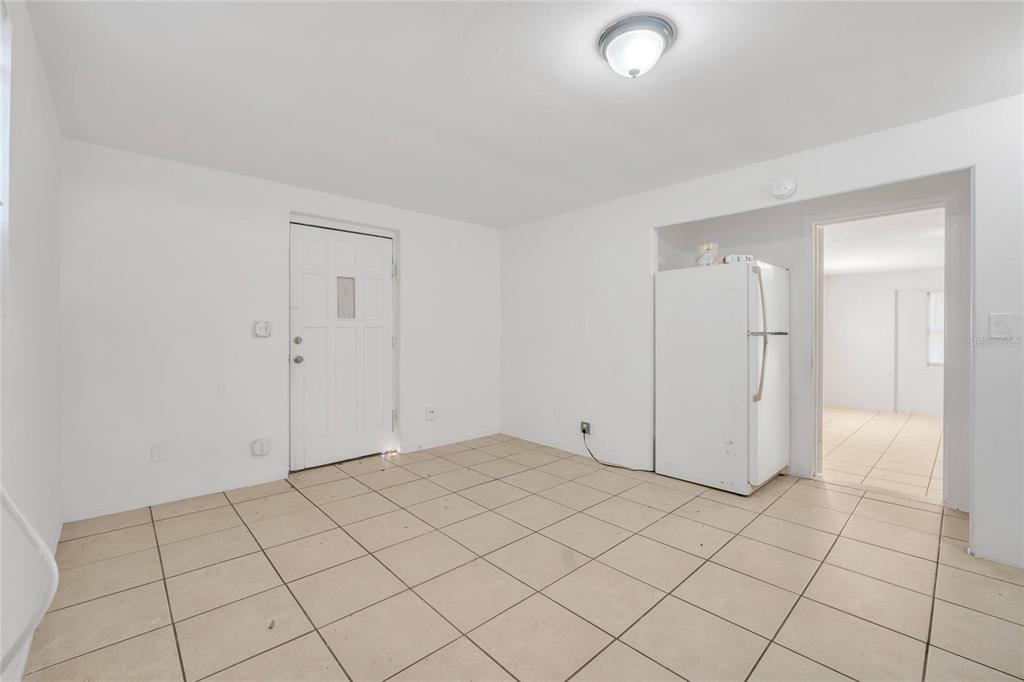 552 Fairmount Road Daytona Beach, FL 32114 - Photo 12 of 13 a view of an empty room and room