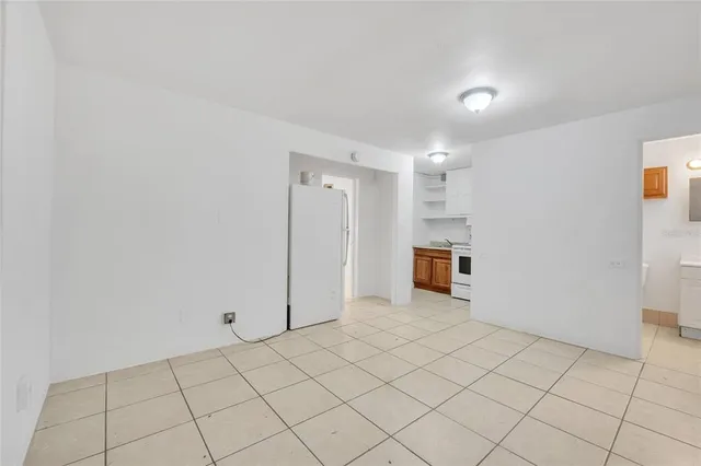 a view of a livingroom with an empty space